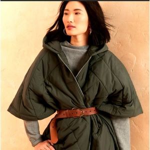 NWT Banana Republic Zip up puffer poncho in mallard green. Blogger’s favorite.